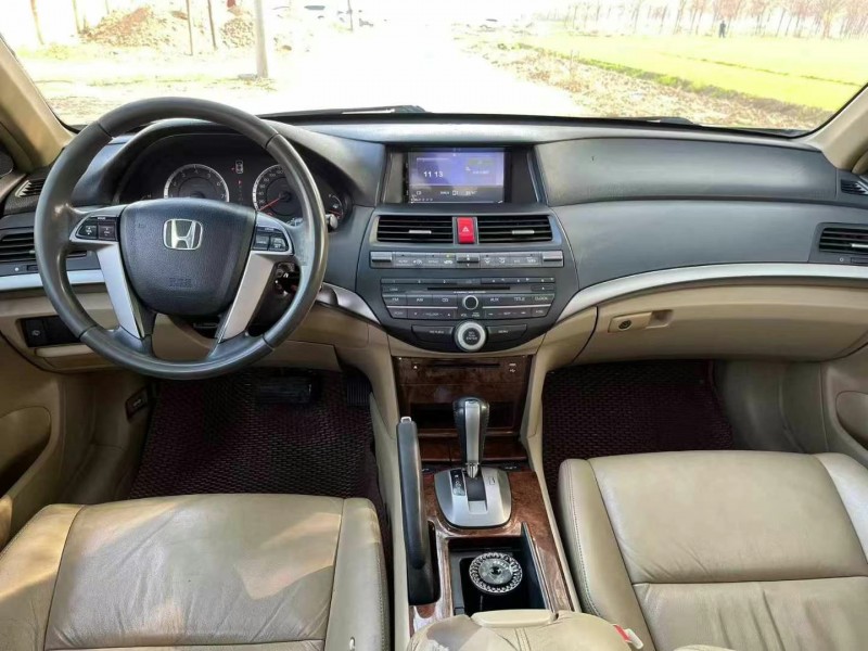 保定12年本田雅阁9