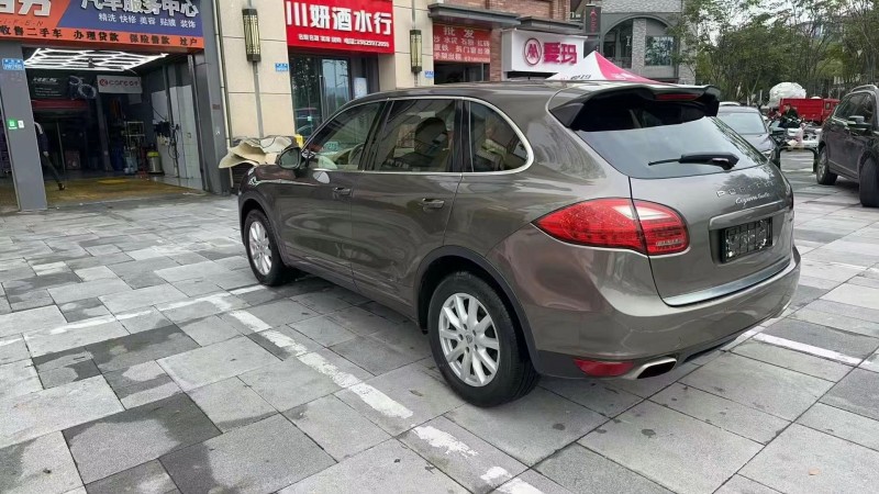 泰安13年保時捷卡宴2