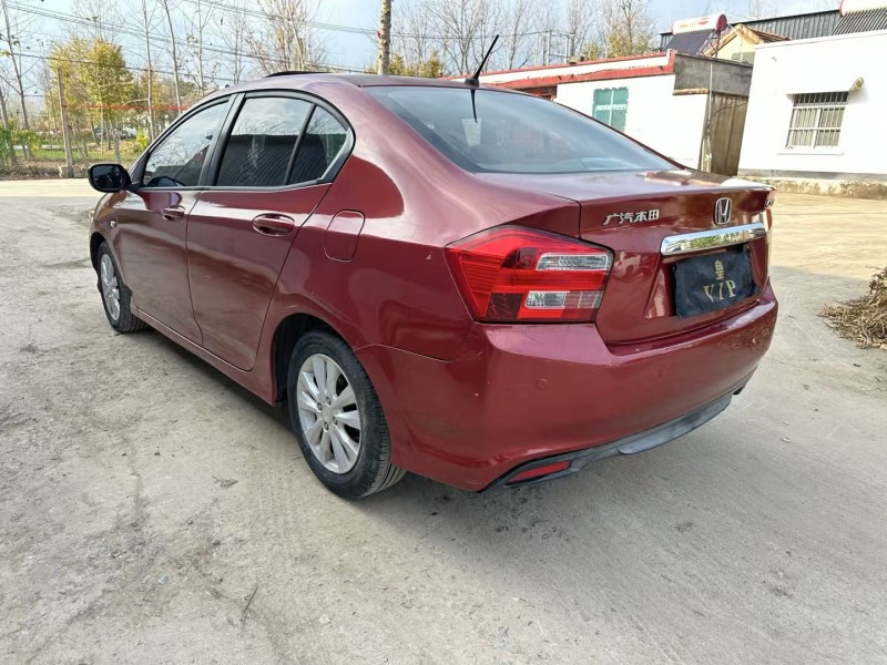 徐州13年本田锋范4