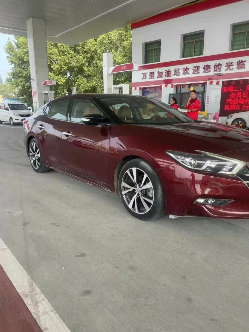 保定16年日产西玛3