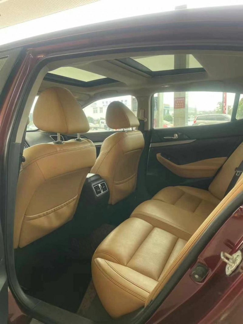 保定16年日产西玛7