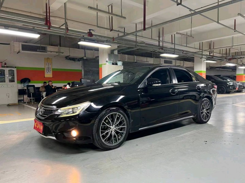 成都15年丰田锐志3