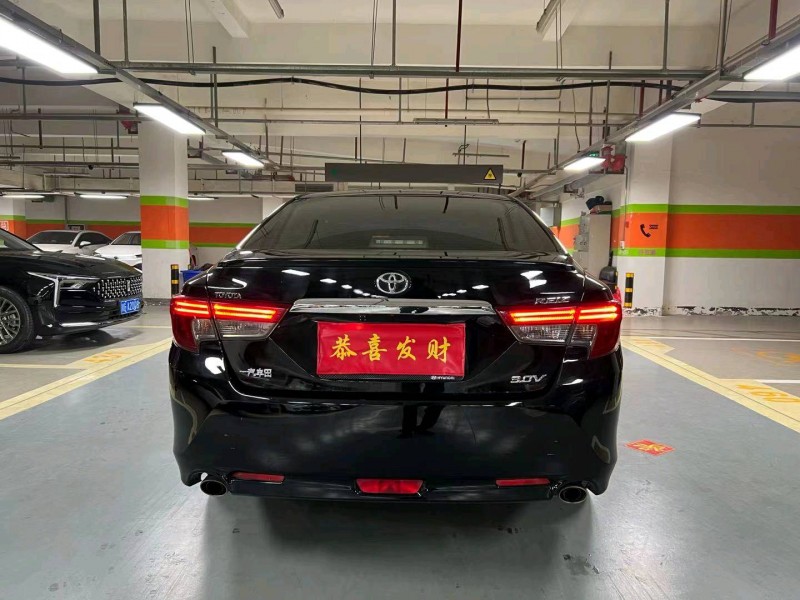 成都15年丰田锐志5