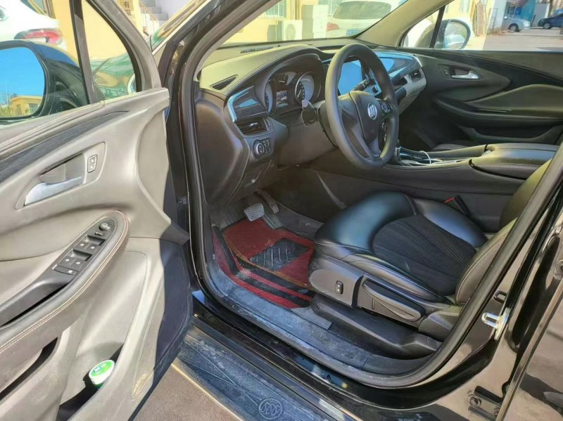 青岛16年别克昂科威9