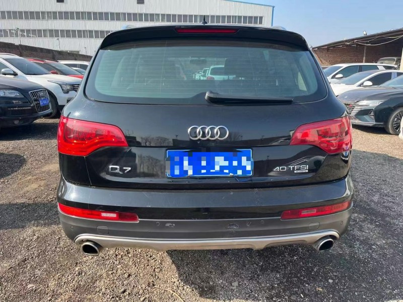 保定15年奥迪Q75