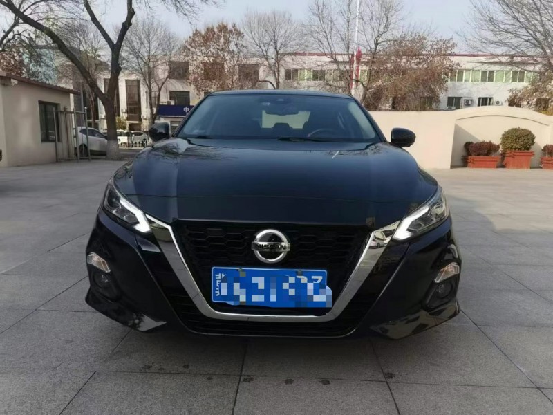 保定21年日产天籁1