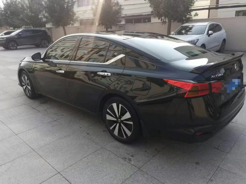 保定21年日产天籁5