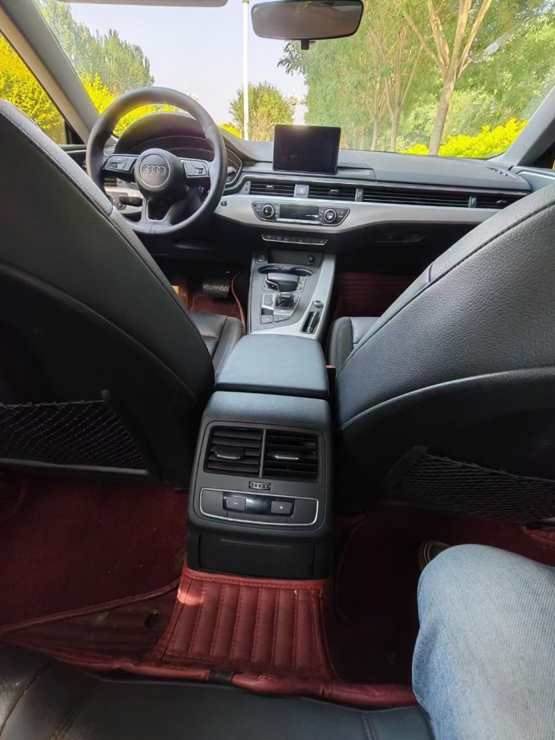 济宁17年奥迪A57