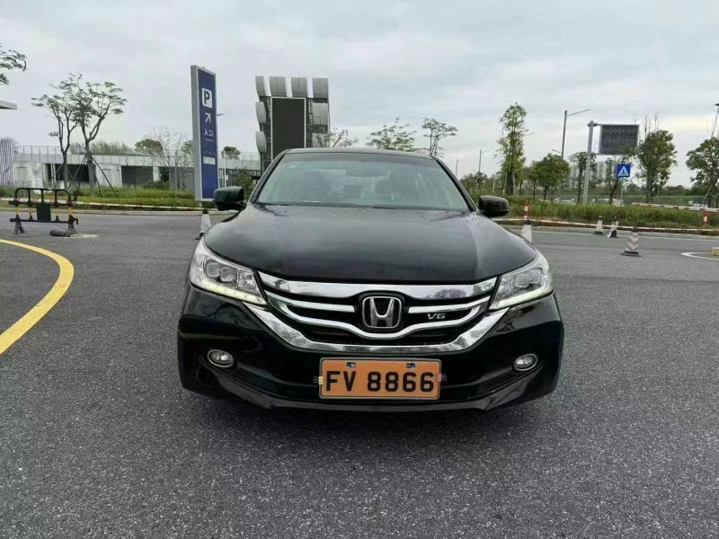 广州16年本田雅阁1