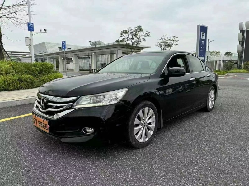 广州16年本田雅阁3