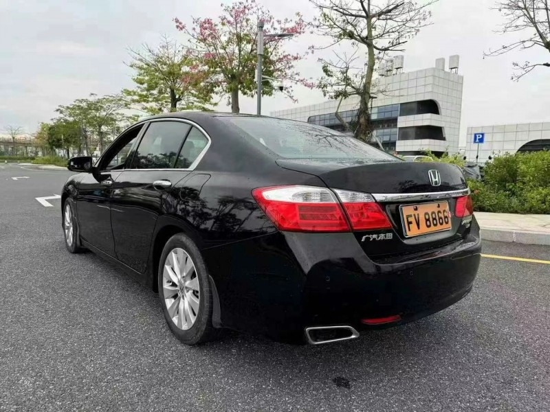 广州16年本田雅阁8