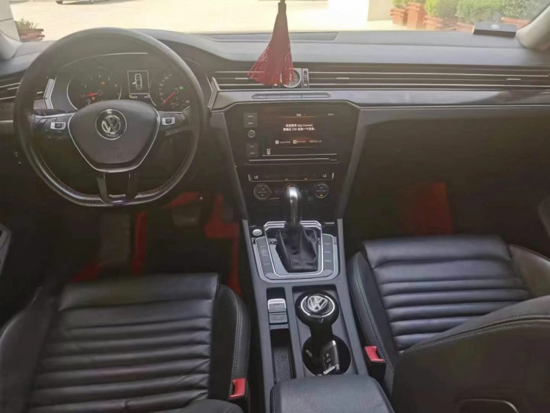 保定19年大众迈腾8