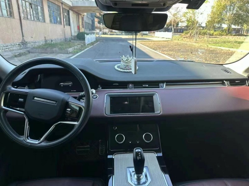 济宁21年路虎极光6