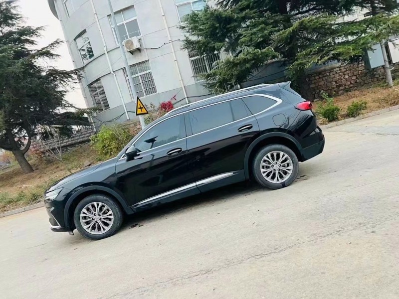 青岛22年别克昂科威3