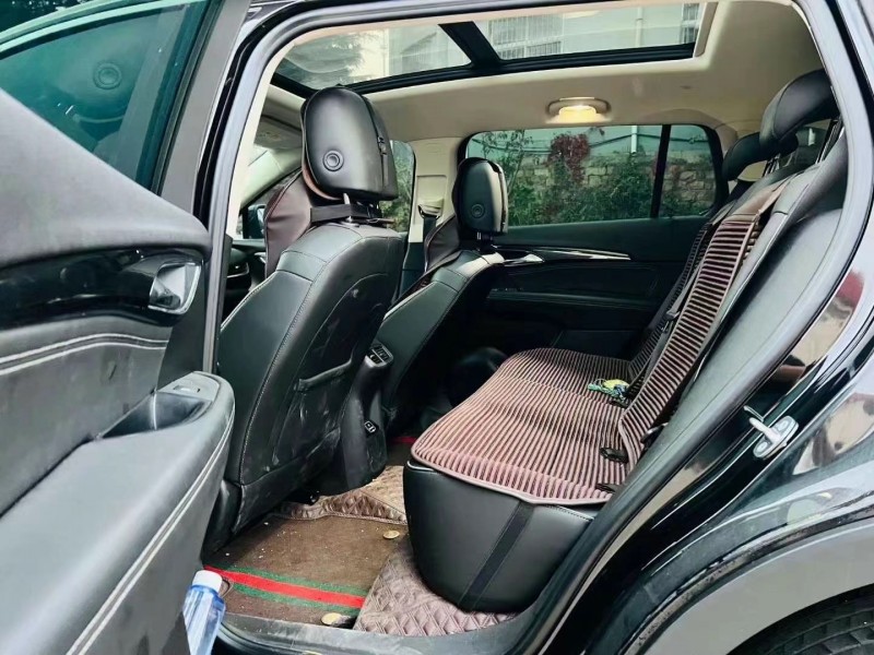 青岛22年别克昂科威4