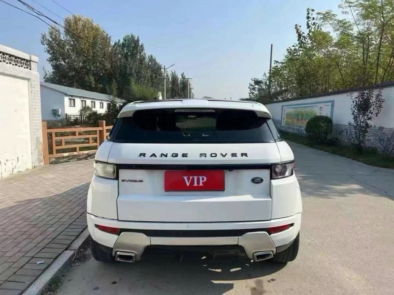 泰安13年路虎极光9