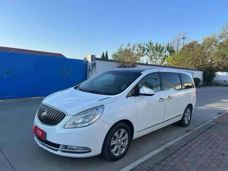 泰安16年别克GL82