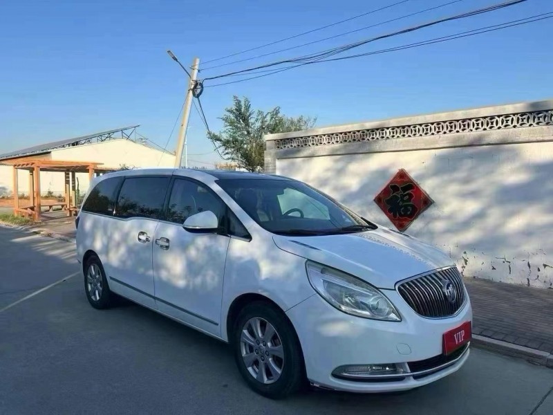 泰安16年别克GL83