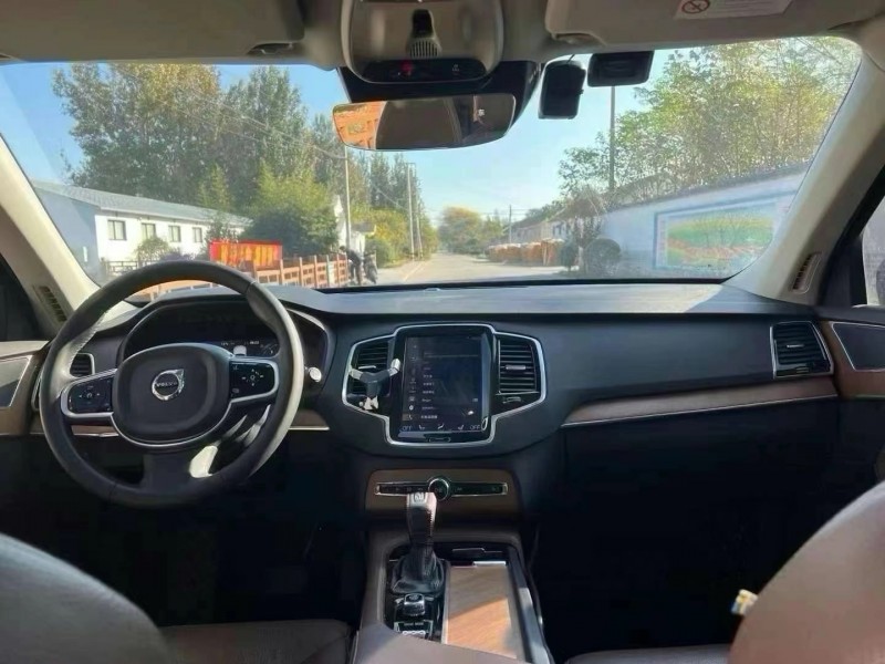 濟寧19年沃爾沃XC906