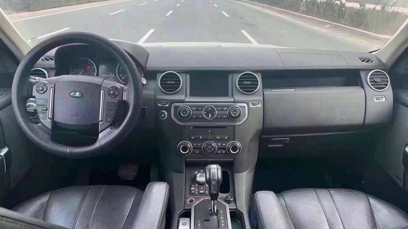 济宁14年路虎发现7