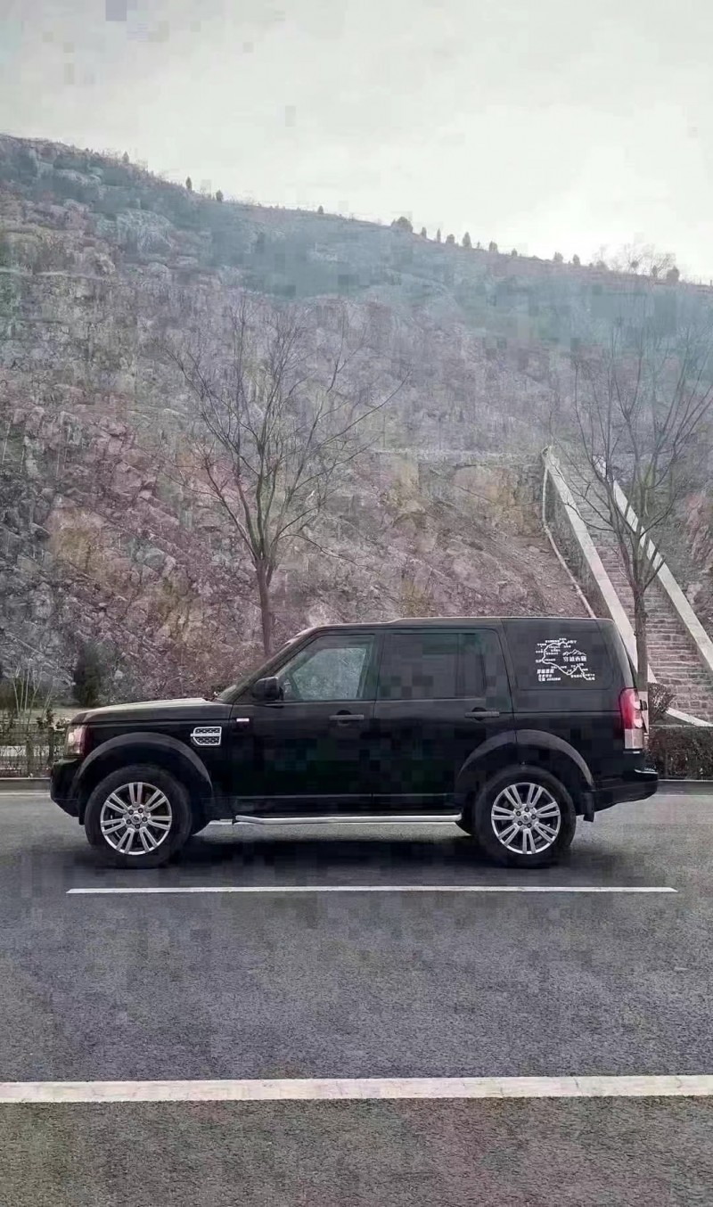 济宁14年路虎发现8