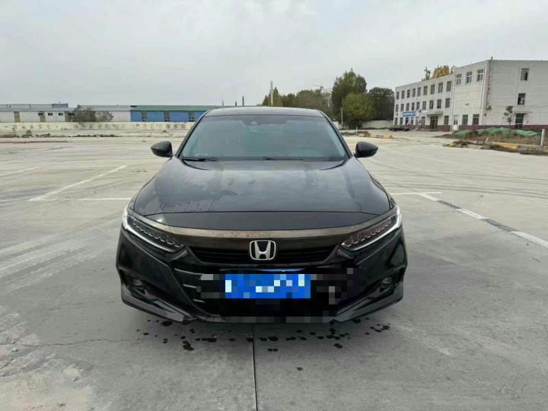 济宁23年本田雅阁1