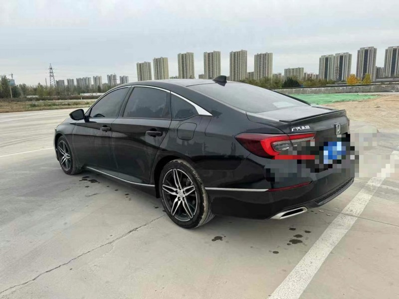 济宁23年本田雅阁7