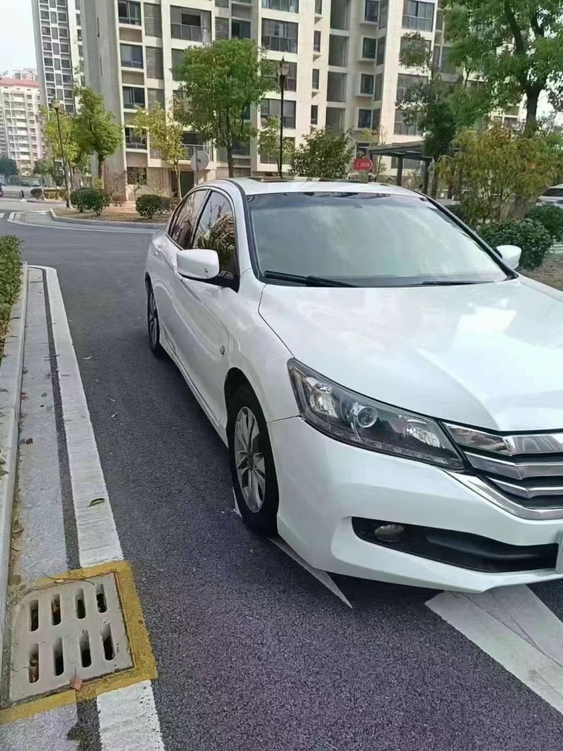 济宁15年本田雅阁3