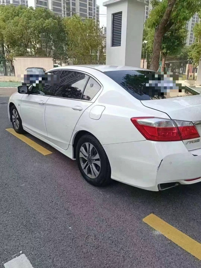 济宁15年本田雅阁7