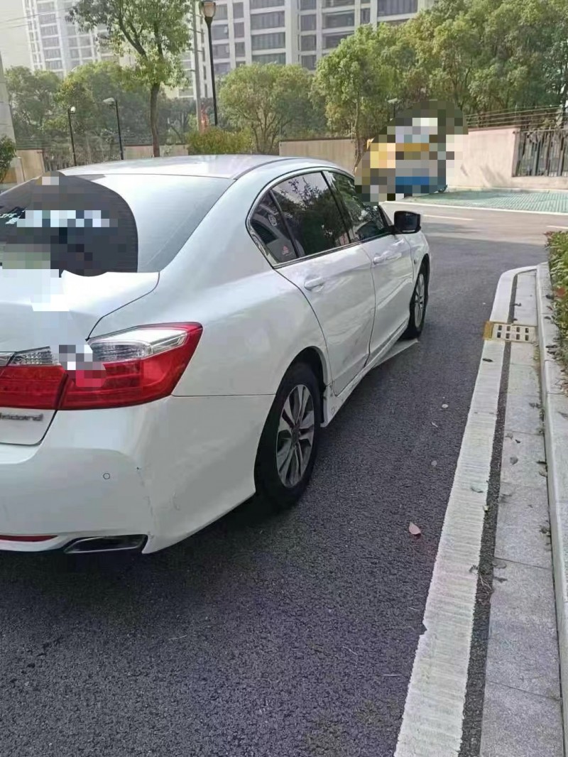 济宁15年本田雅阁8