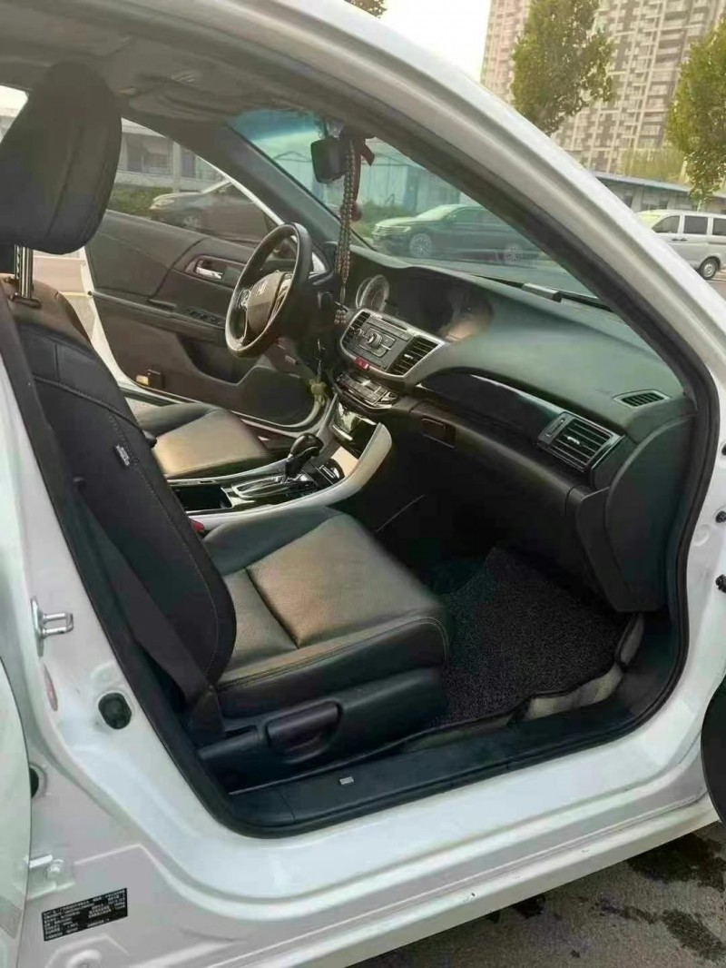 郑州18年本田雅阁4