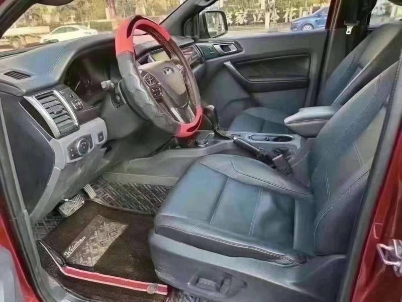 济宁17年福特撼路者5