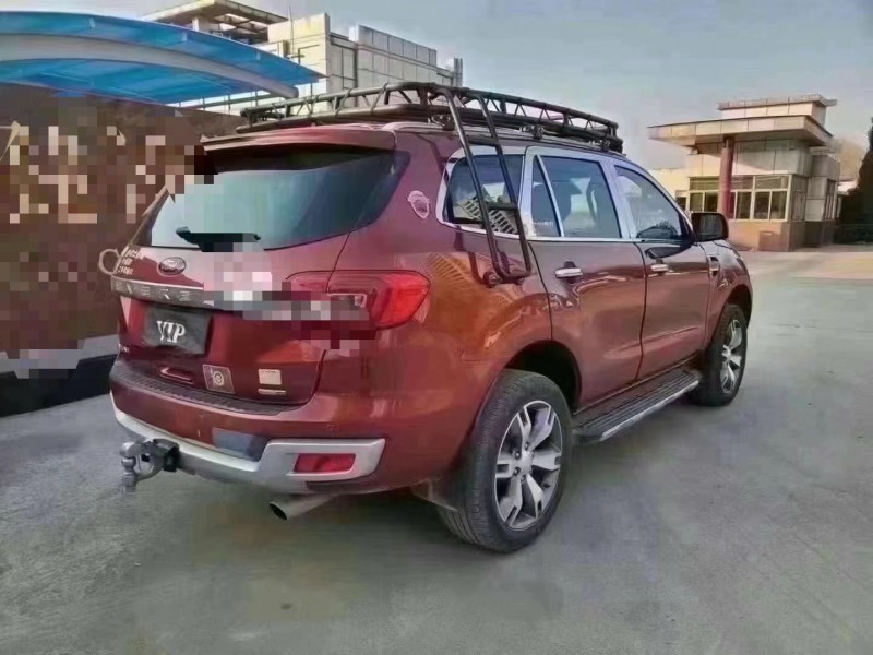 济宁17年福特撼路者8