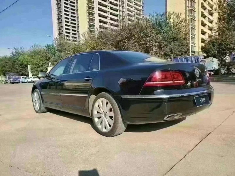 济宁13年大众辉腾8