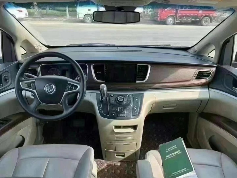 济宁19年别克GL86