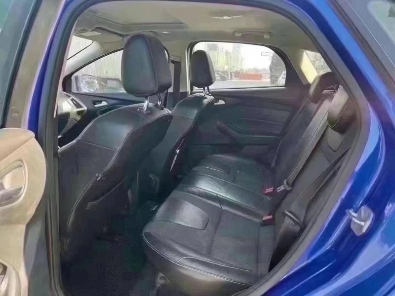 济宁13年福特福克斯6