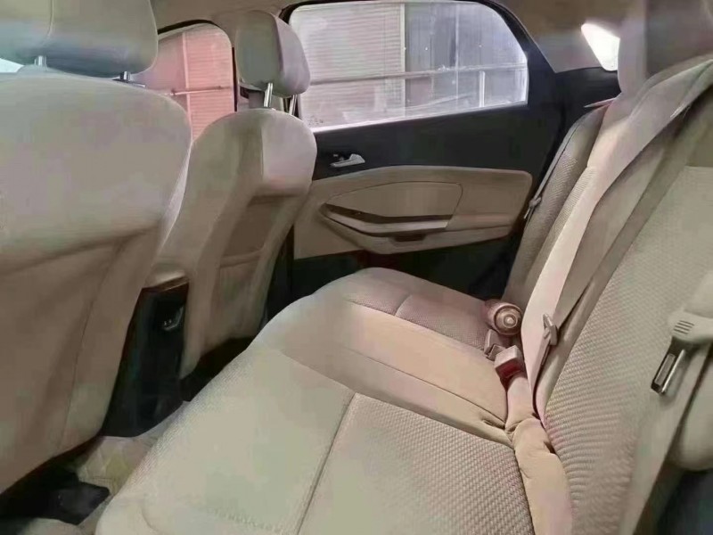 济宁17年福特福睿斯4