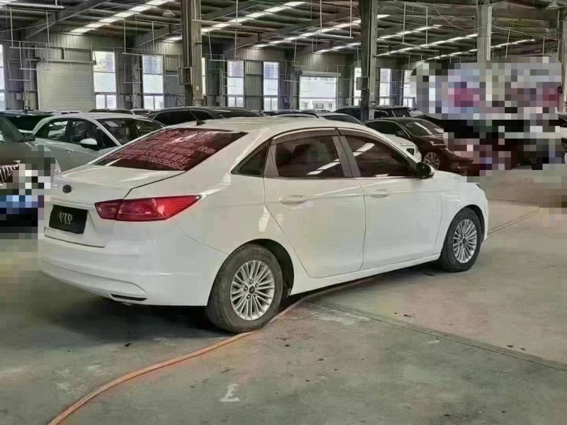 济宁17年福特福睿斯6