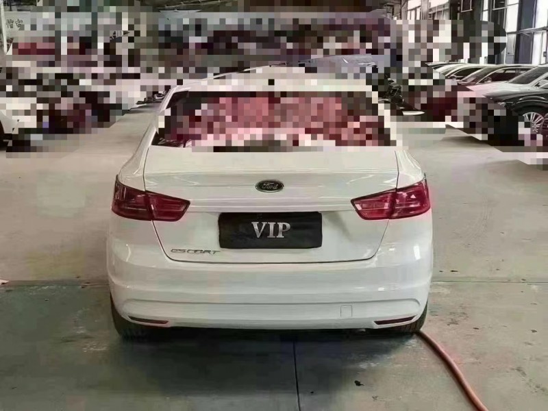 济宁17年福特福睿斯7