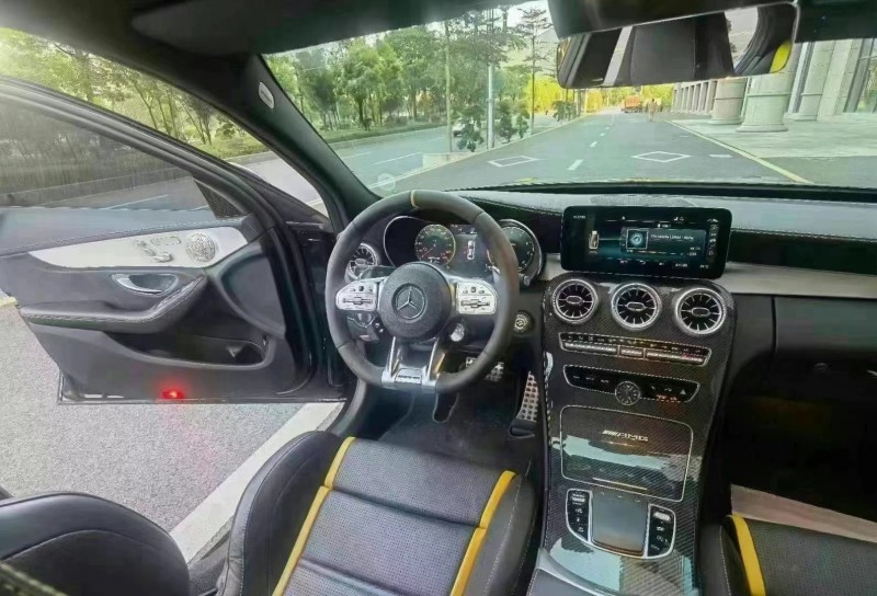 广州21年奔驰AMG3