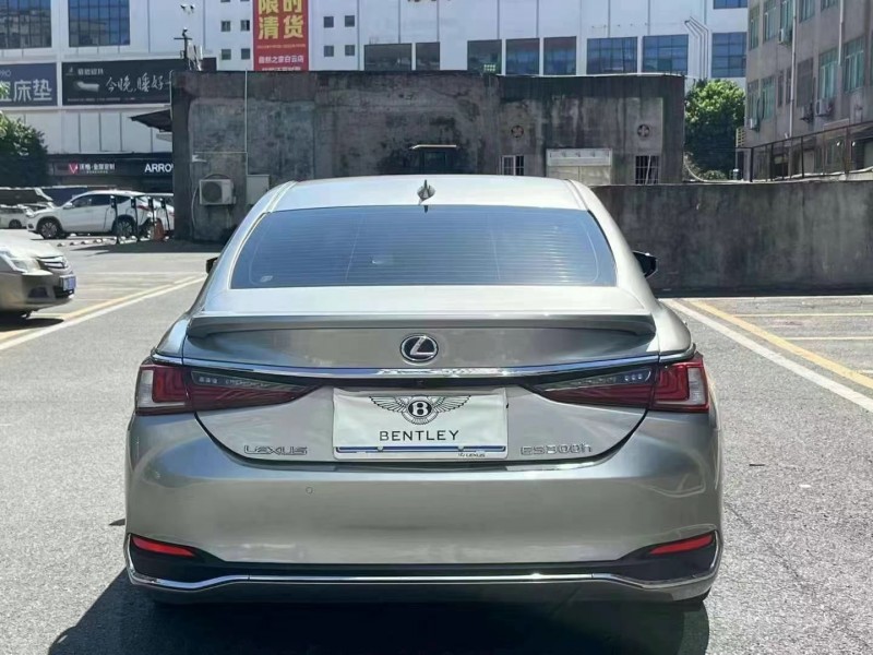 广州20年雷克萨斯ES3