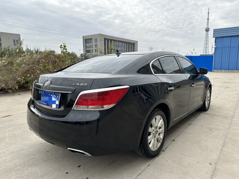 盐城12年别克君越8