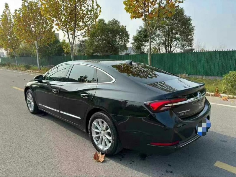 盐城21年别克君威5