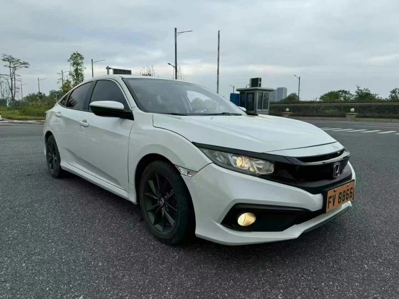 青岛21年本田思域2