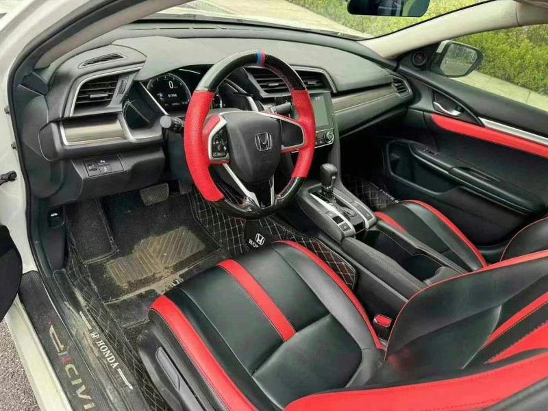 青岛21年本田思域4