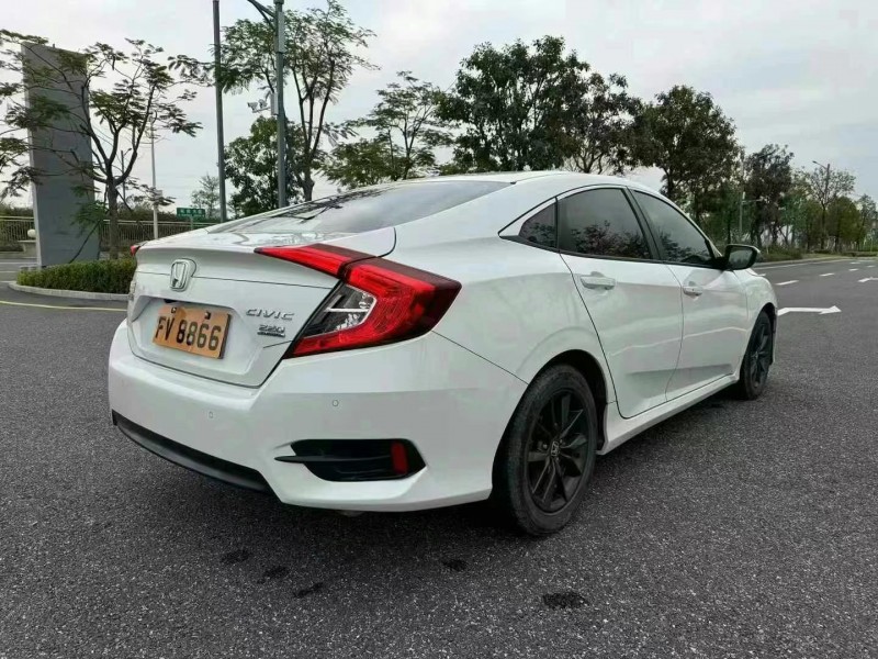 青岛21年本田思域5