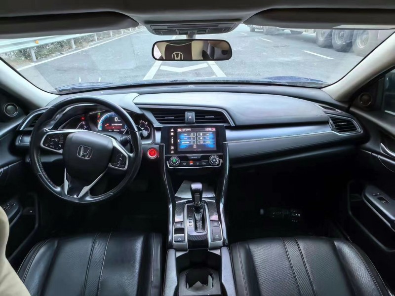 广州17年本田思域8