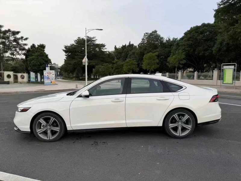 东莞24年本田雅阁8