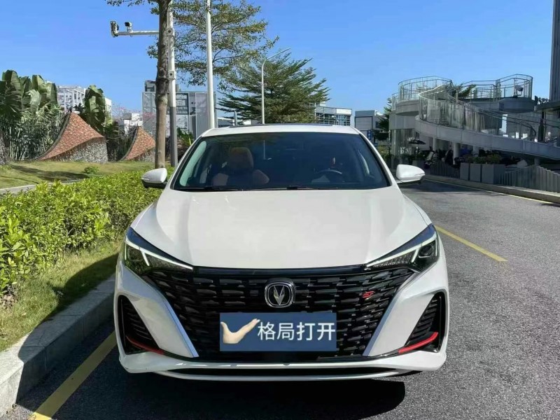 深圳23年长安汽车逸动1