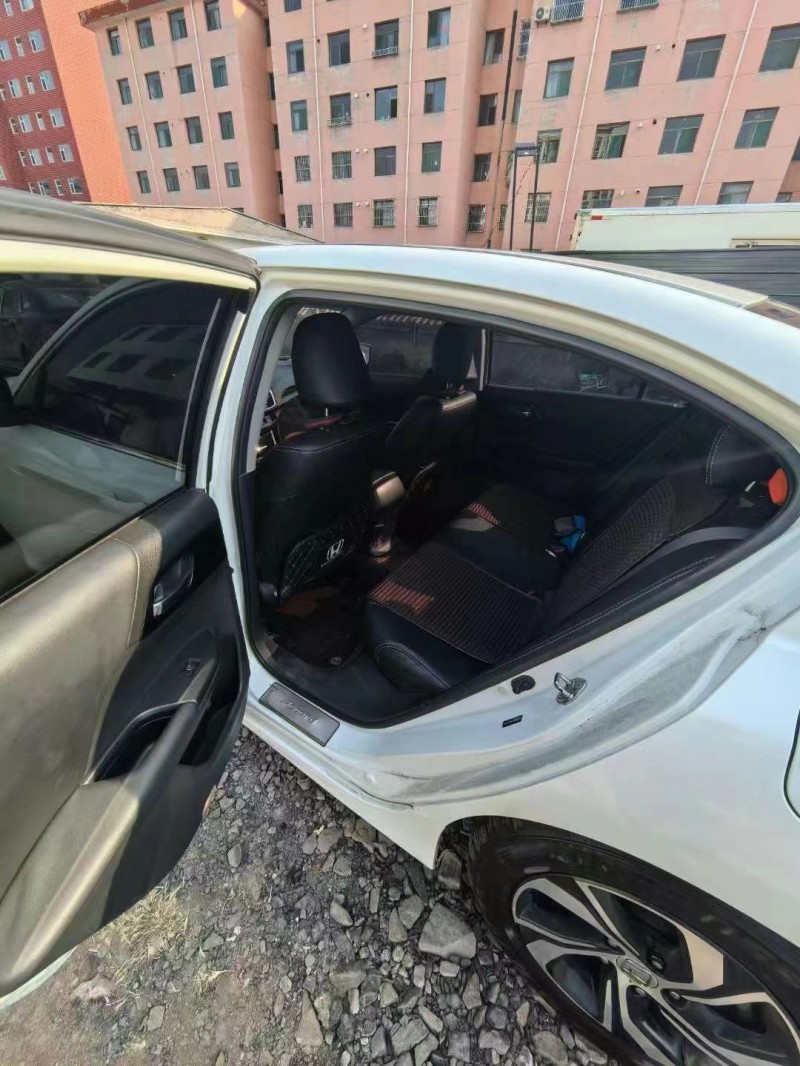 济宁16年本田雅阁6